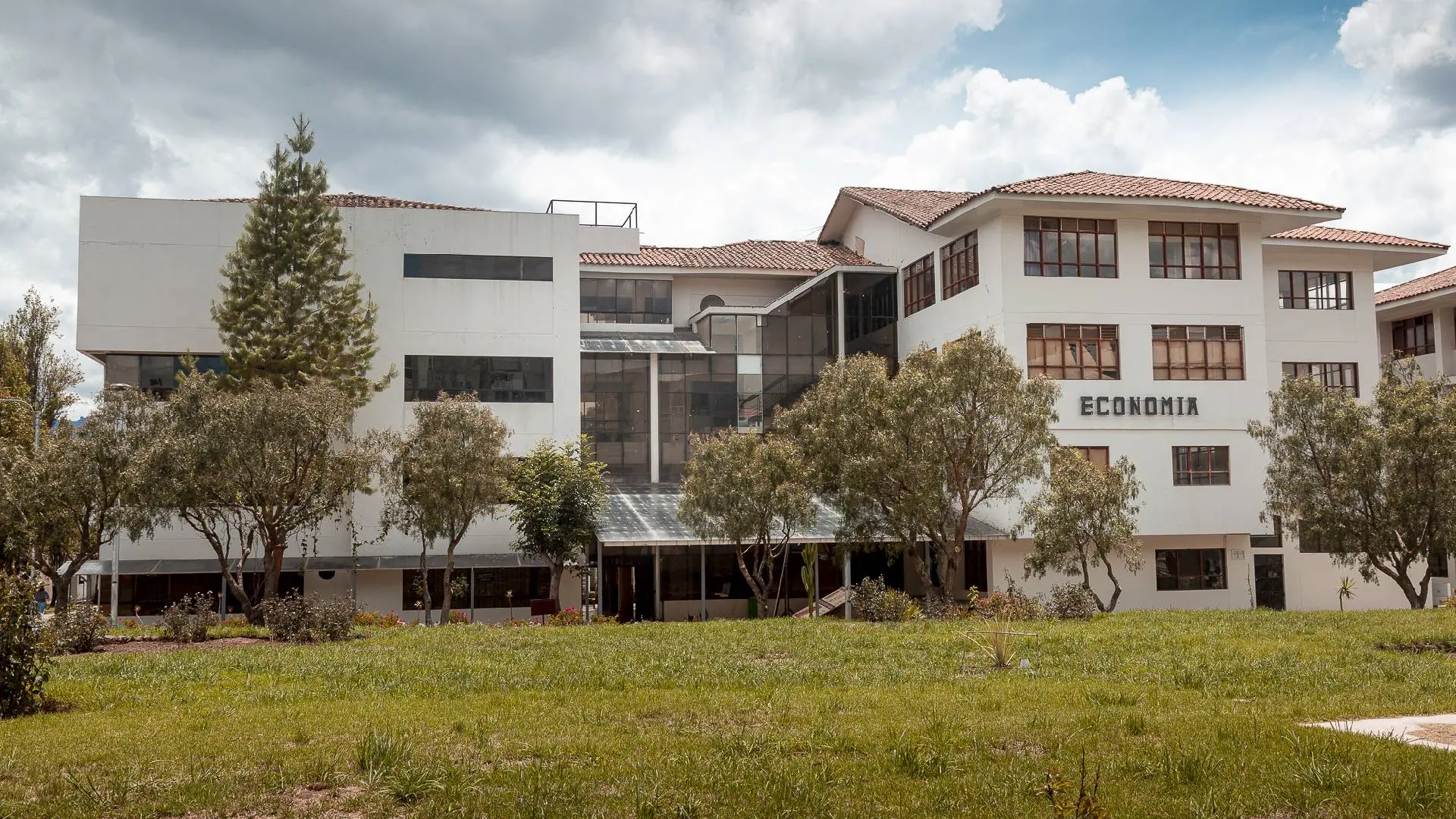 escuela-profesional-de-economia